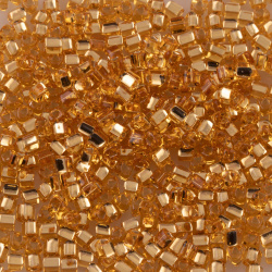 منجوق preciosa طلایی نیمه براق با مقطع مثلث سایز 9 کد:17020